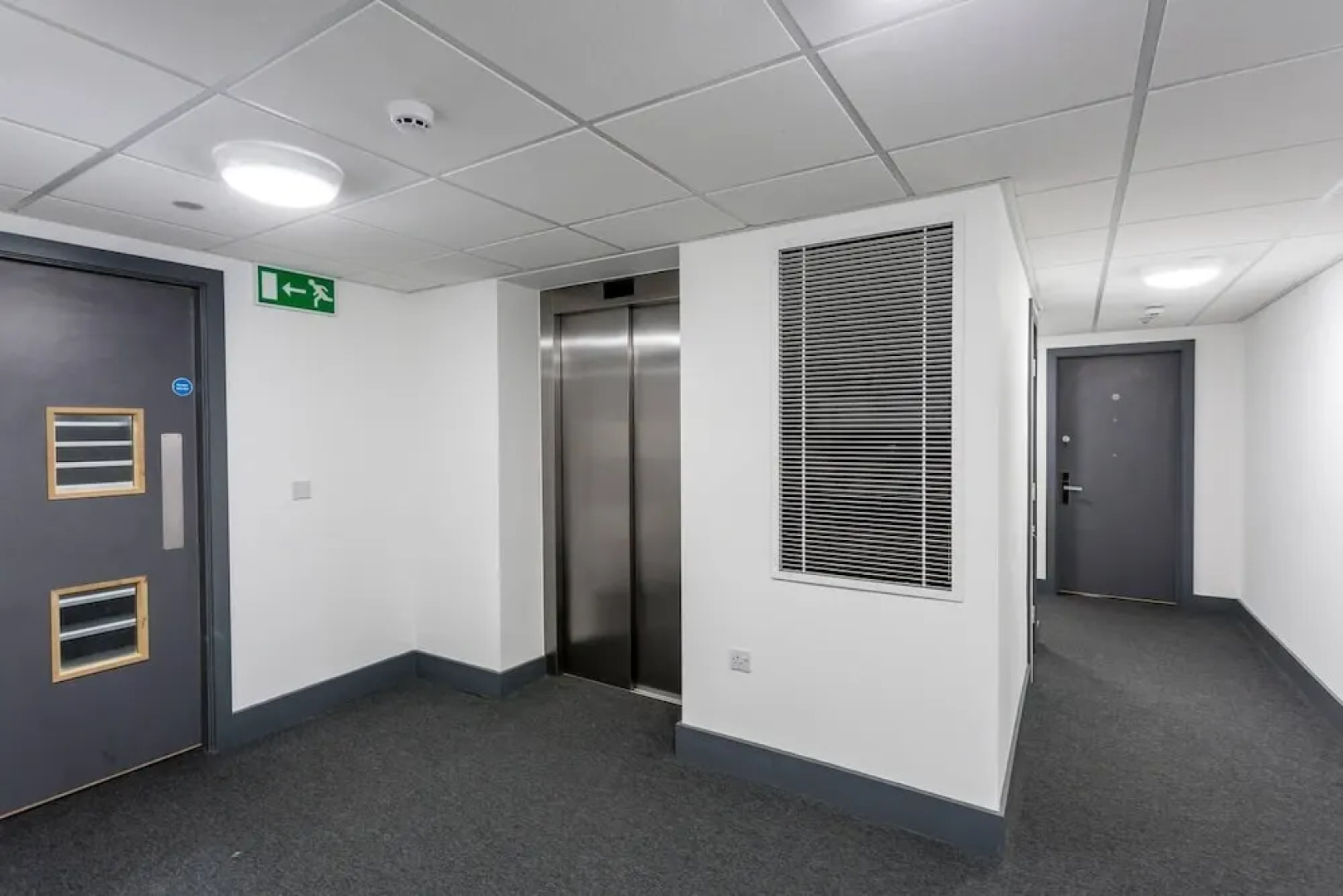 Spacious studio apartment in the heart of Oldham