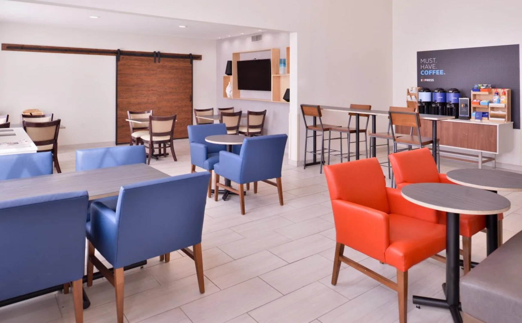 Holiday Inn Express Farmington - Bloomfield by IHG