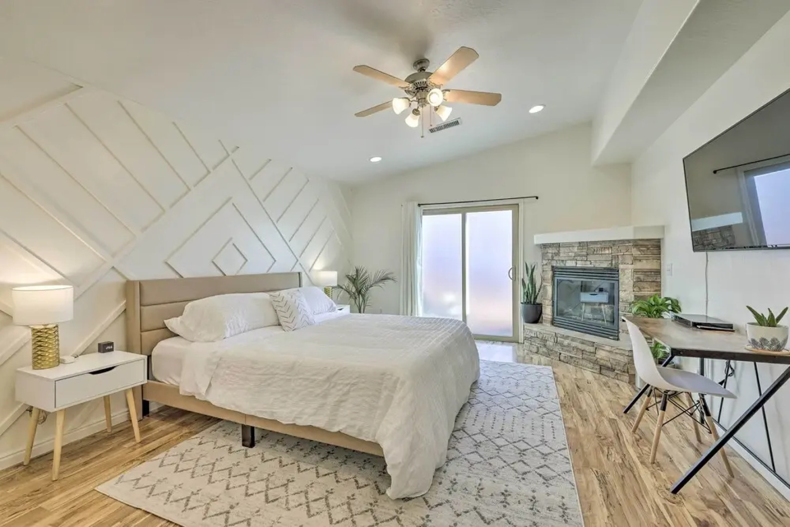 Modern Page Retreat w/ View, 9 Mi to Wahweap Beach