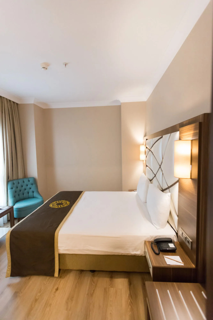 The Grand Mira Hotel