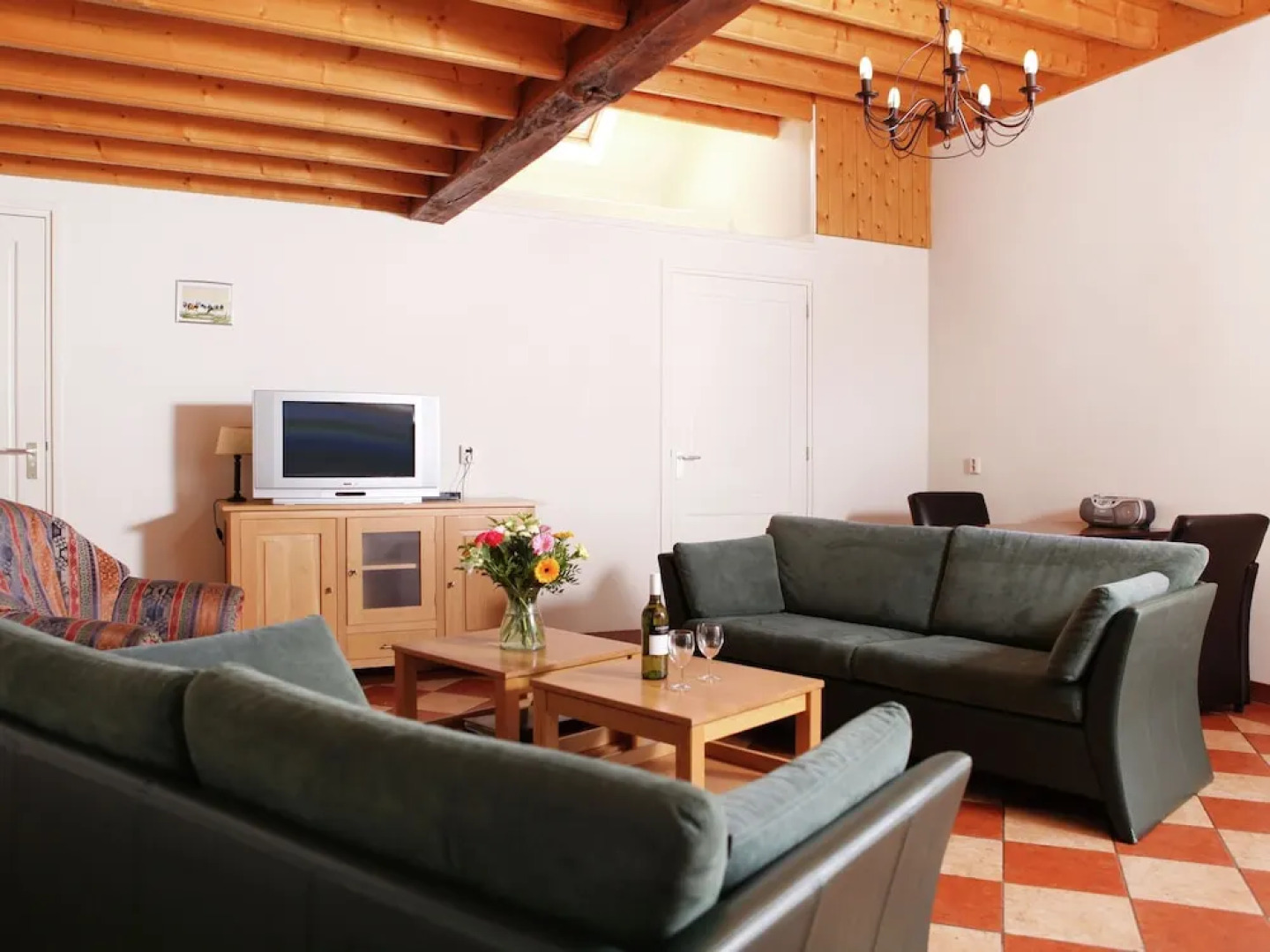 Pleasantly Holiday House is Situated on a Farm