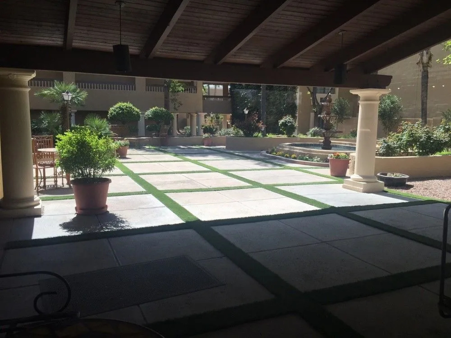 Ramada Inn & Suites Foothills Resort