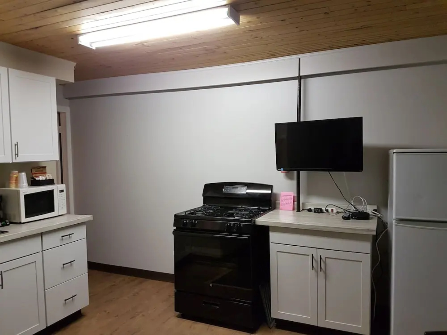 Holiday Motel & RV Resort