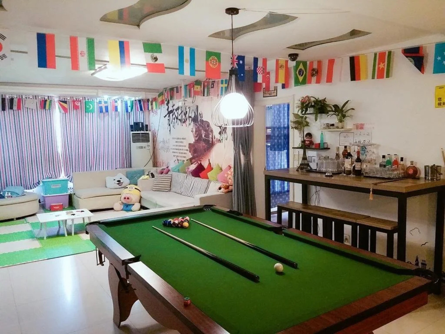 Long Men Zhen Youth Hostel