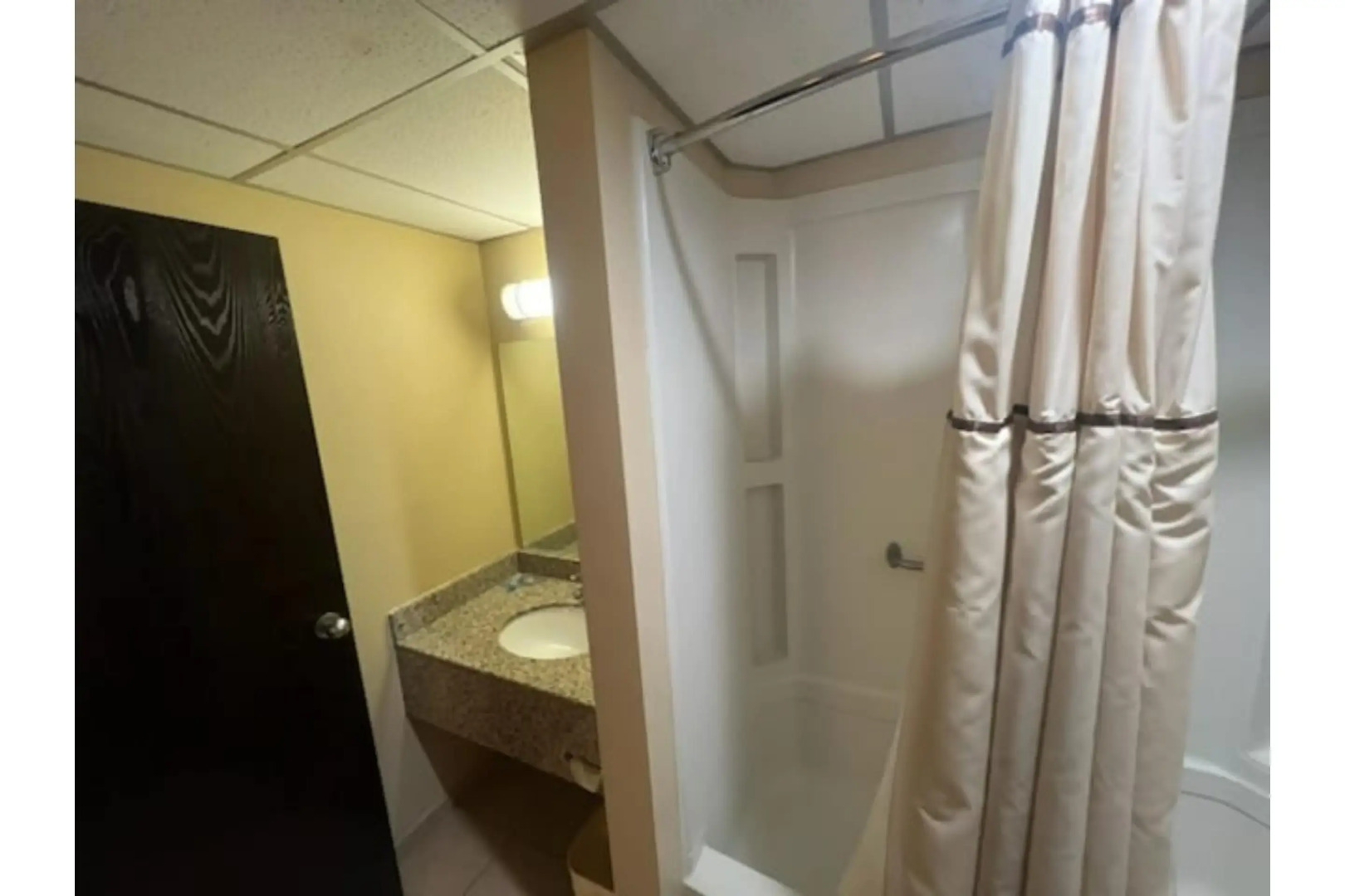 Fairview Inn By OYO Hesston I-135