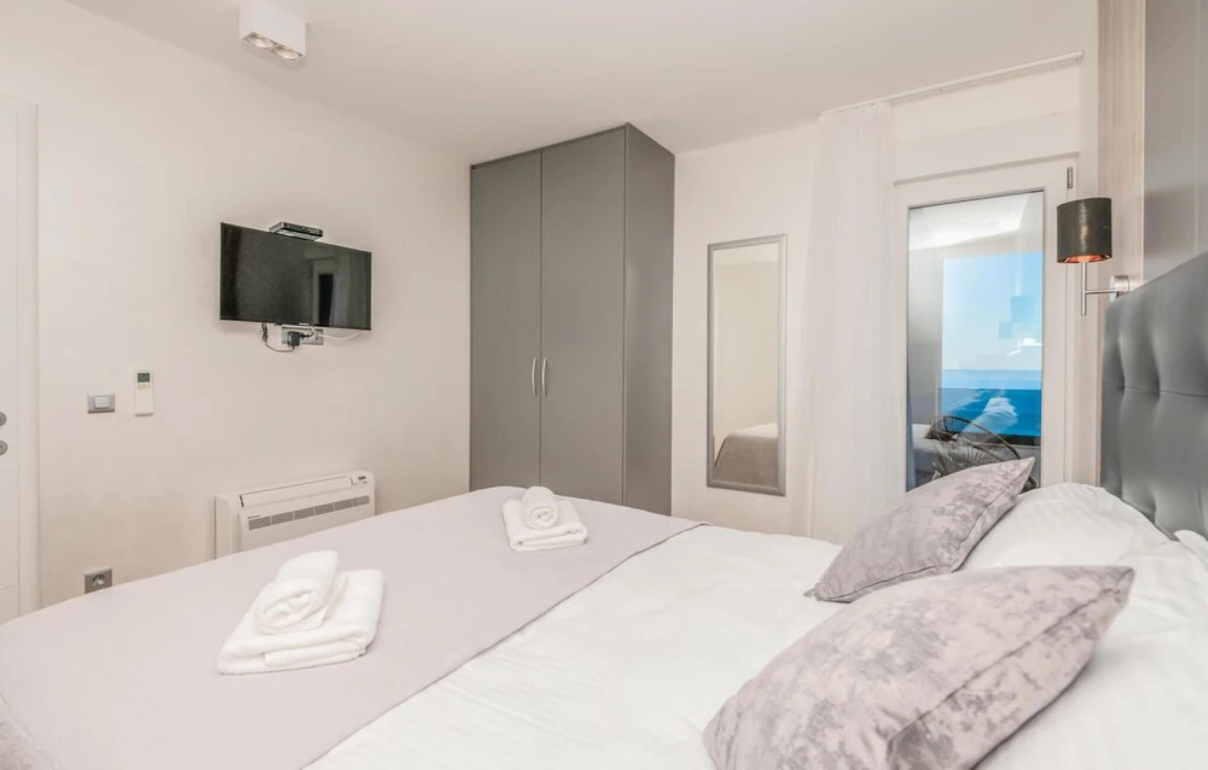 Amazing Home in Makarska with Outdoor Swimming Pool, Hot Tub & WiFi