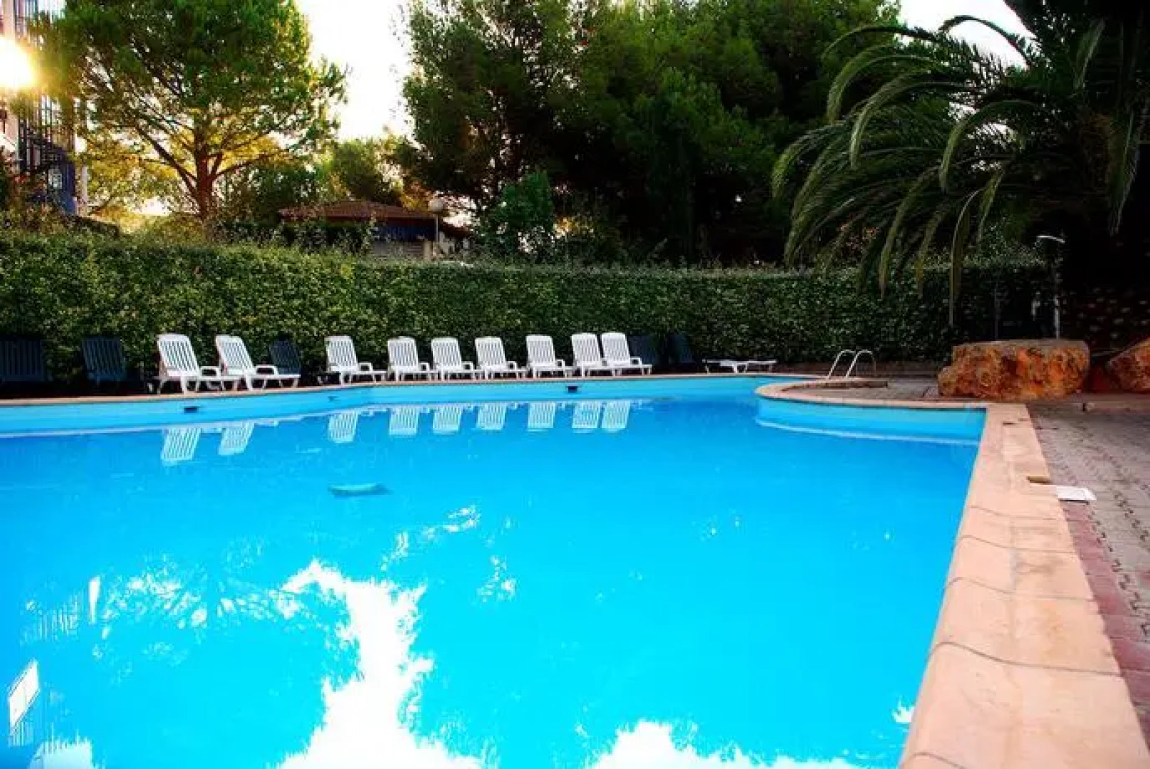 Arcadius Le Petit Hotel