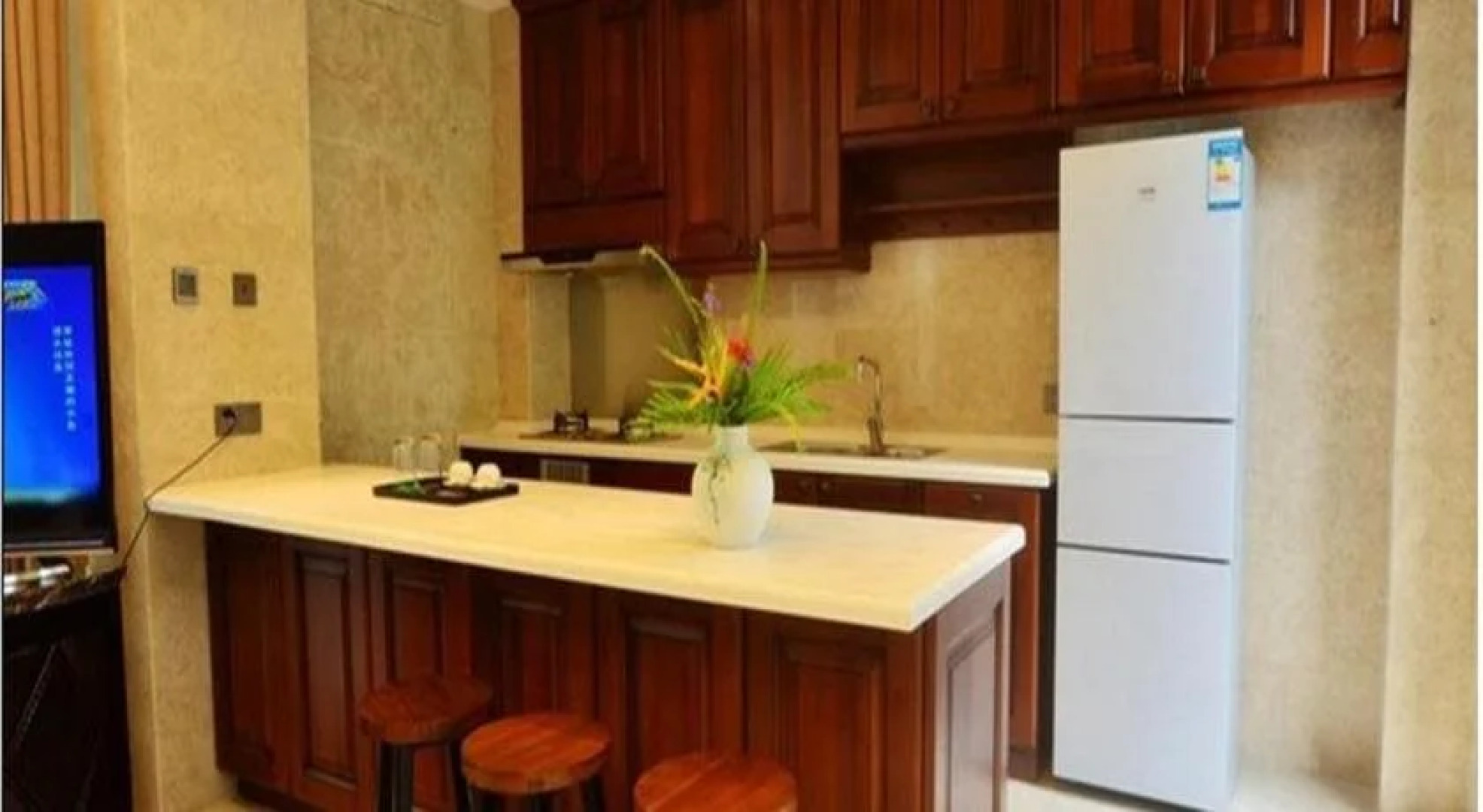 Rainbow Apartment And Villa