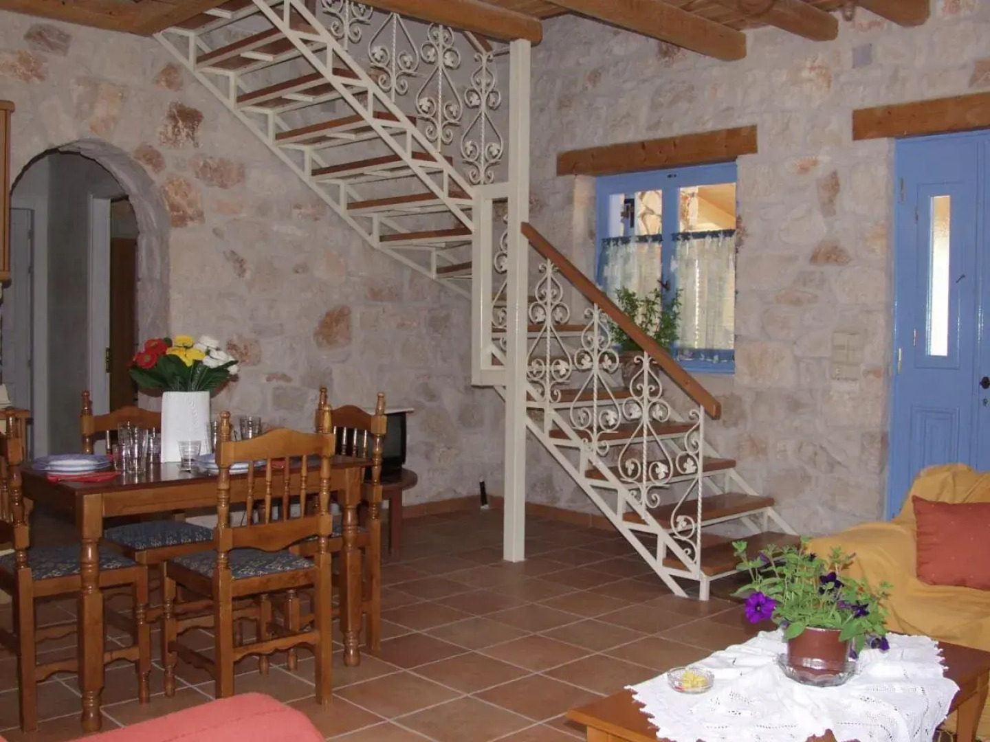 Lithos stone house (Ionio holidays)