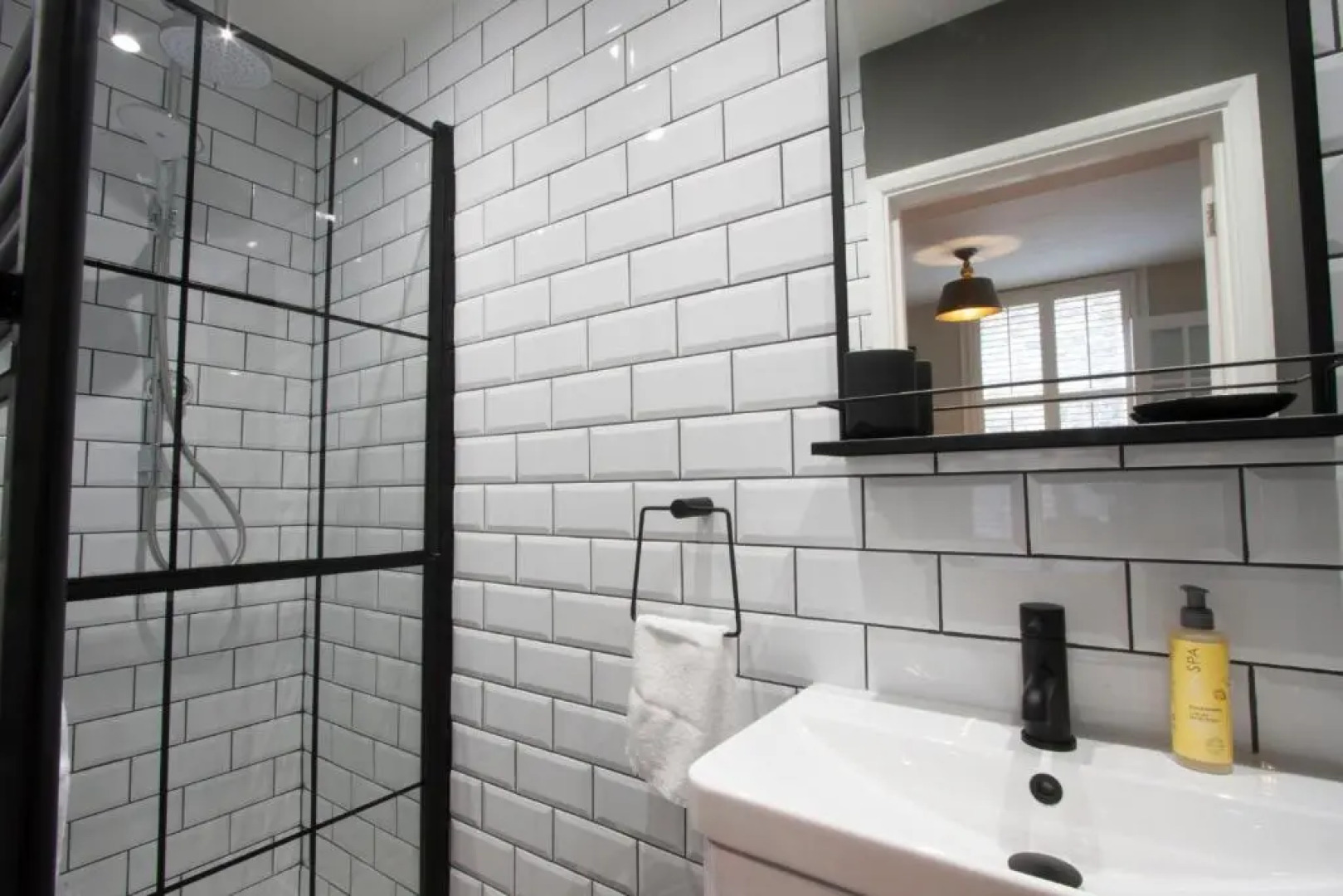 Entire 2 bed, 2 bath cottage in the heart of Rye citadel