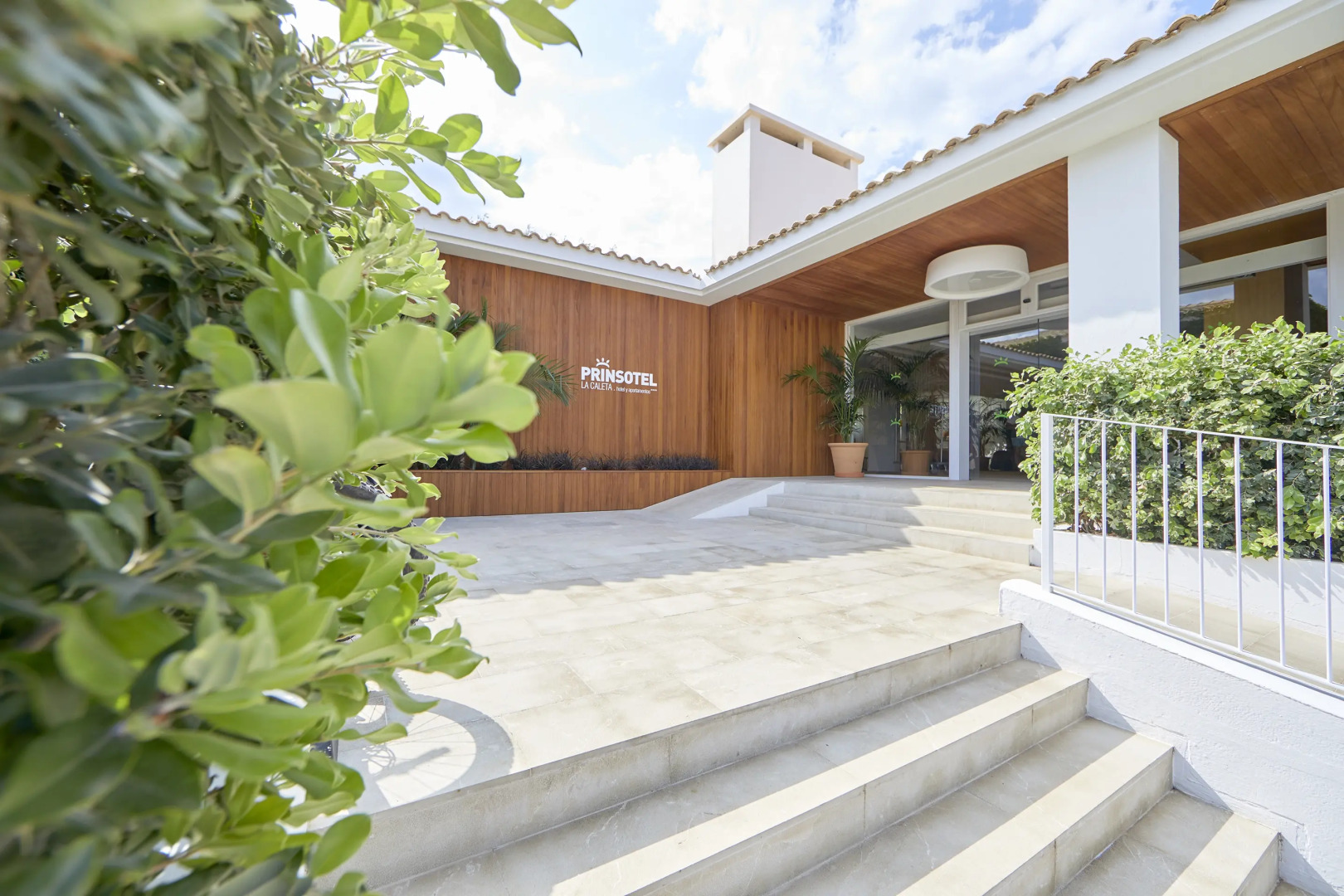 Prinsotel La Caleta Hotel And Apartments