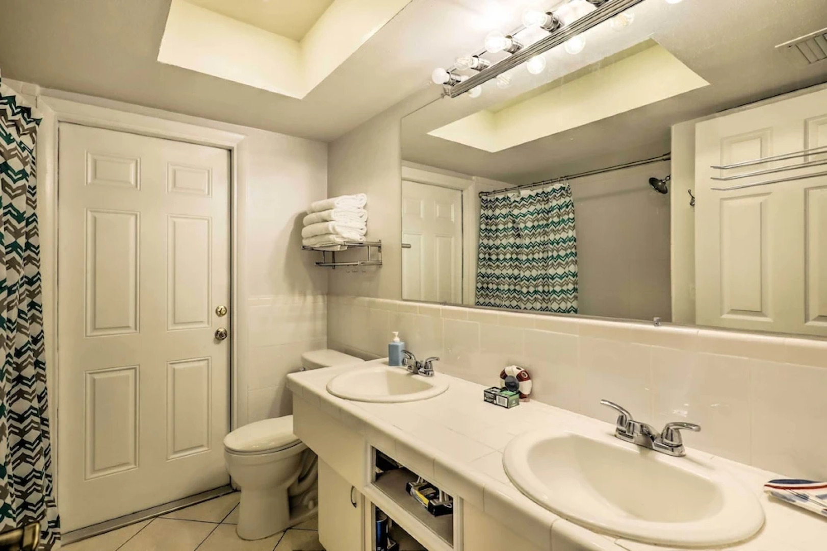 Apollo Beach Waterfront Retreat w/ Boat Dock!