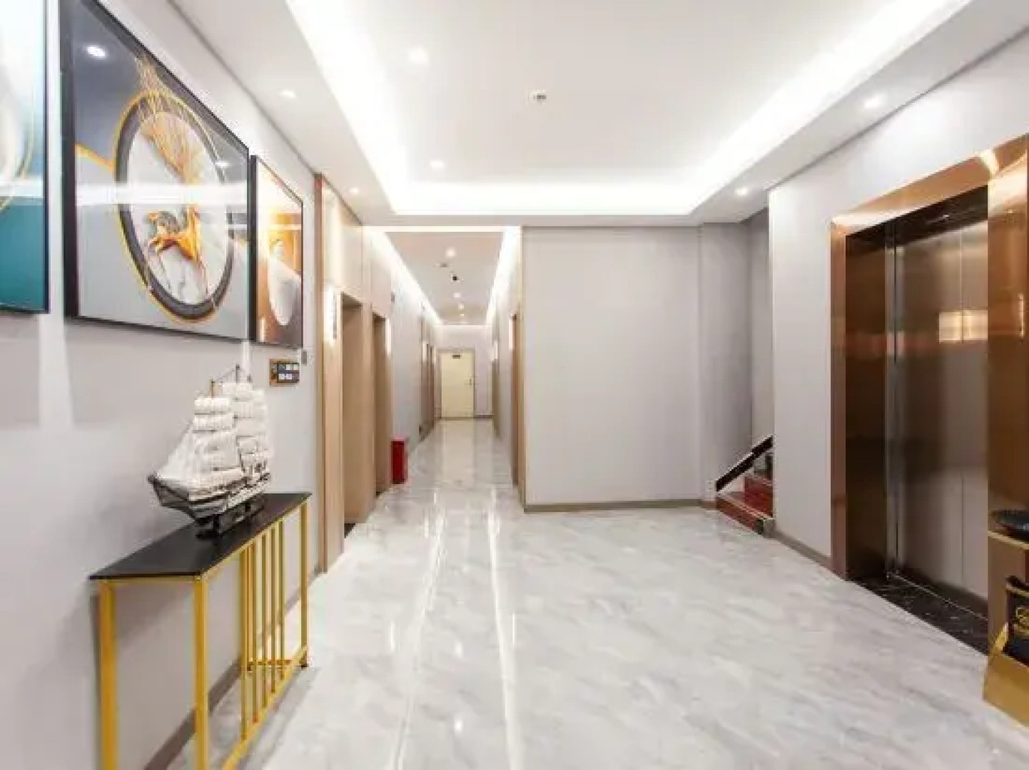 Xiduo Hotel （Ganzi Batang County Government Store）