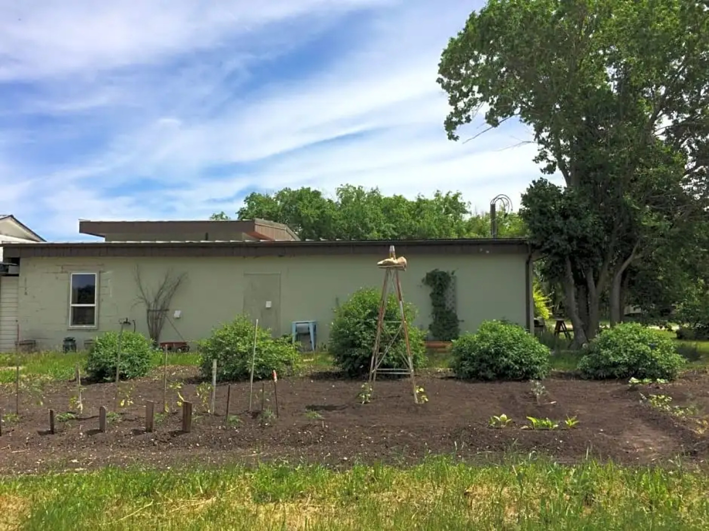 Moon Gate Guest House