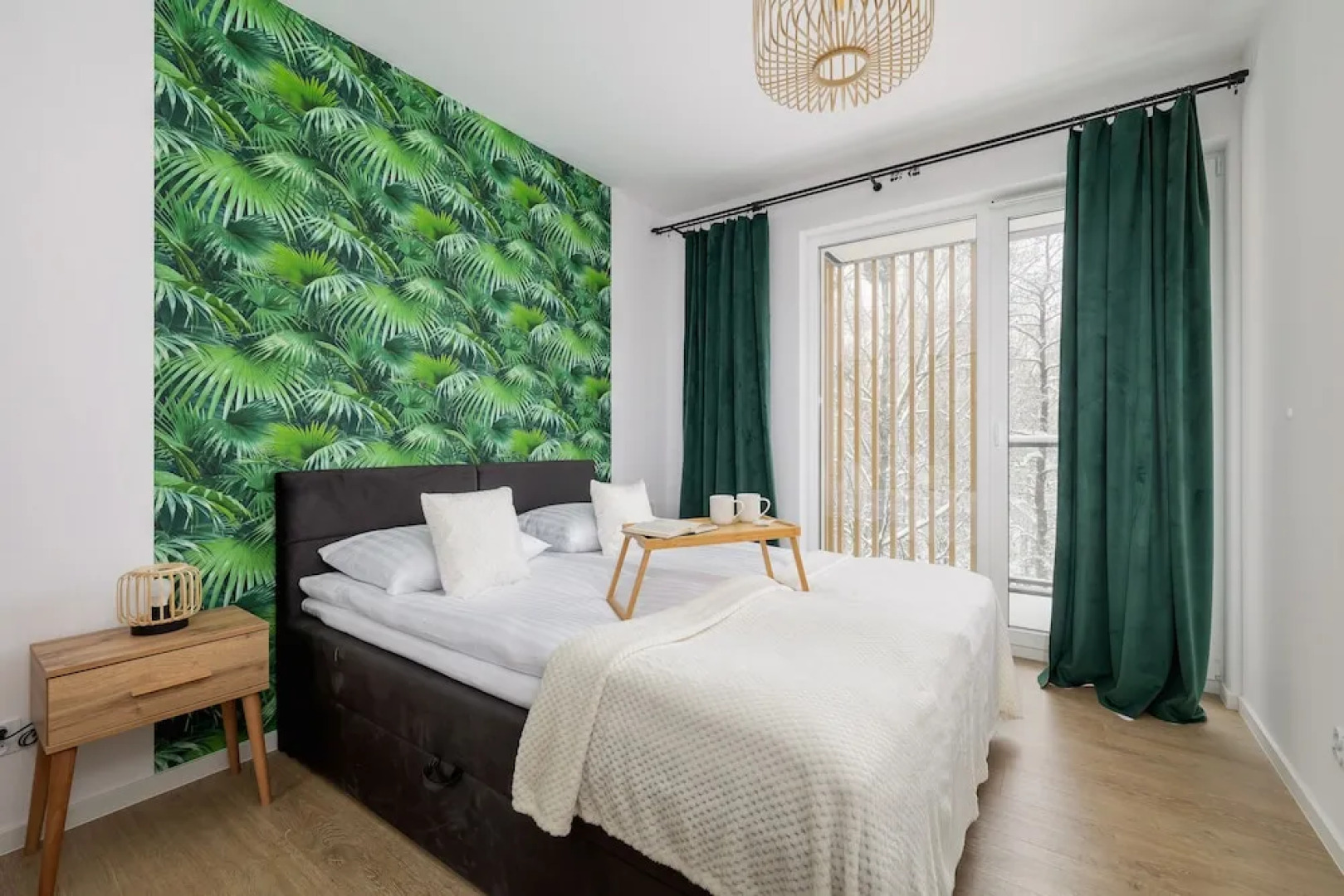 Apartament Otoczony Zielenią by Renters