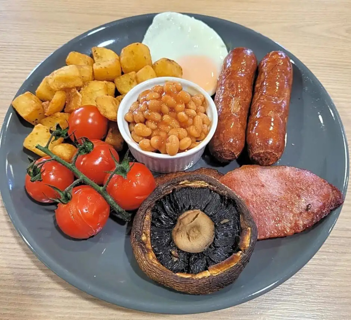 Hideaway Escapes, Farmhouse B&B, Ideal family stay or Romantic break, Friendly animals on our smallholding in a beautiful countr