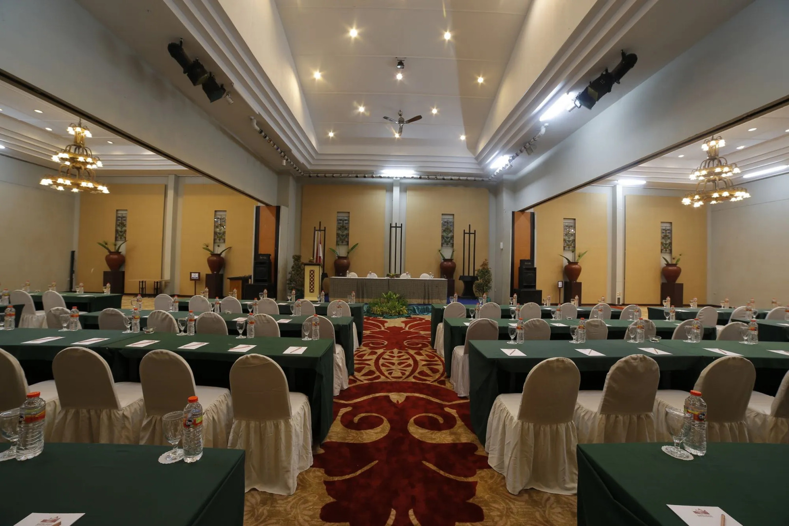éL Hotel Kartika Wijaya Batu