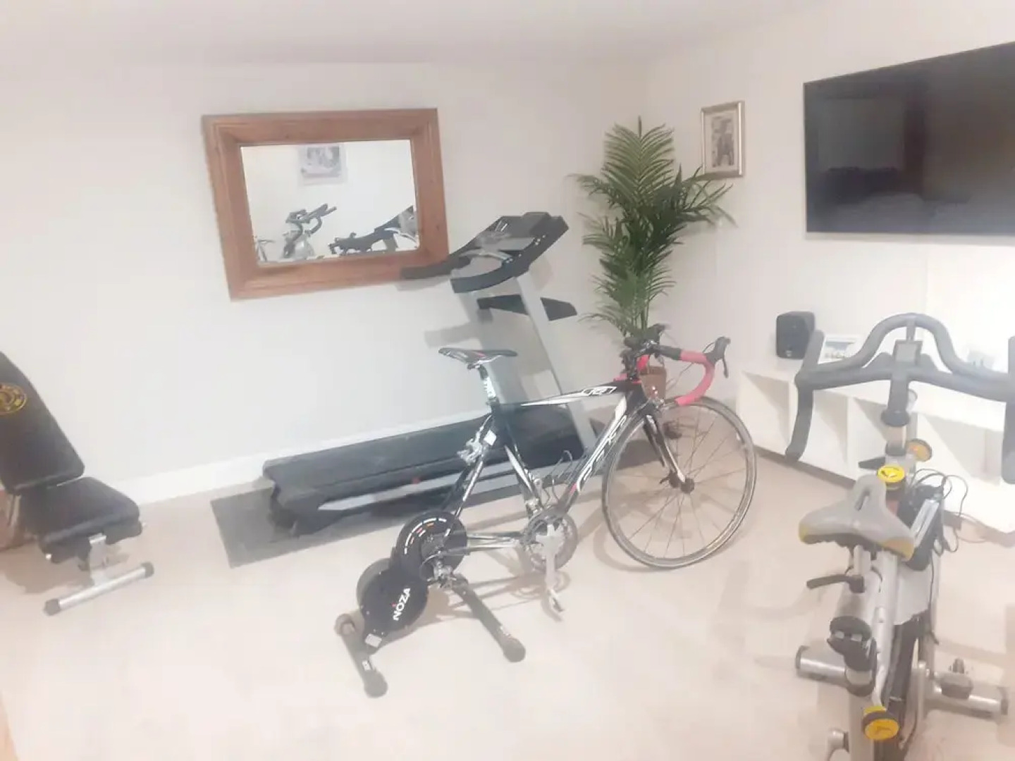 Coastal Apartment With sea Views