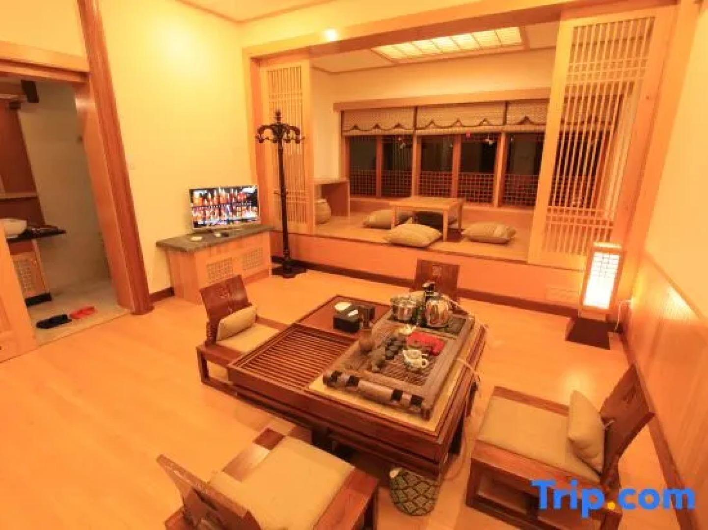 Anyuan Sanbaishan Hot Spring Resort Hotel