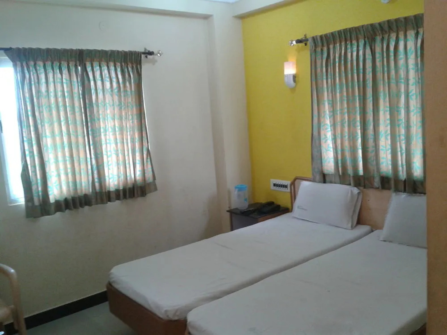 Vedanta Wake up Arapalayam Bus Stand