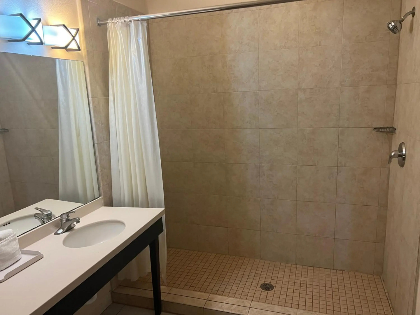 Sunchase Inn & Suites
