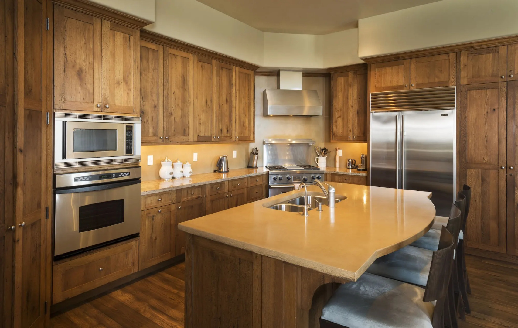 Bachelor Gulch Village