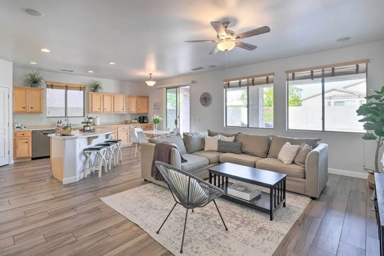 Peoria Escape ~ 8 Mi to State Farm Stadium