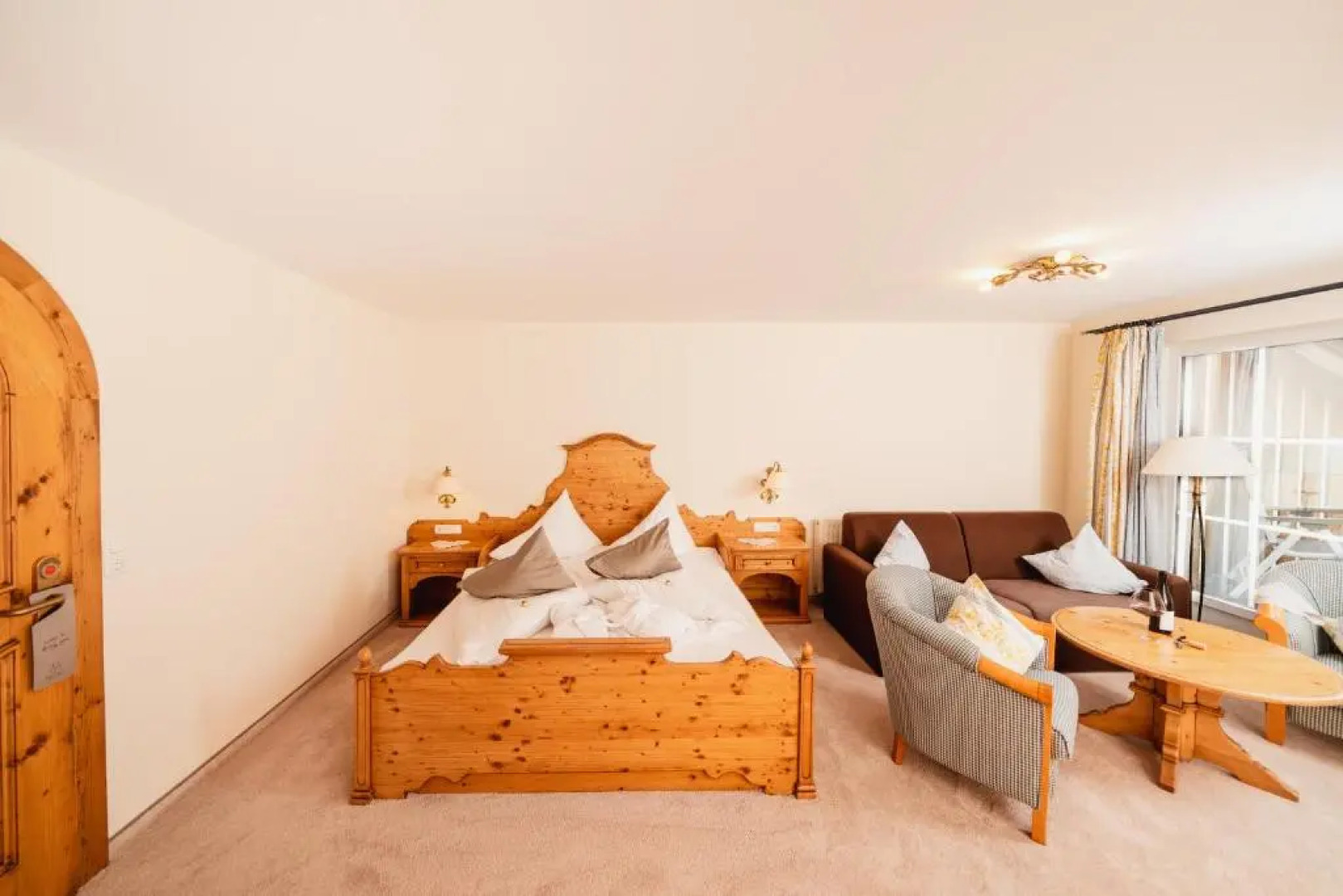 MONS suites wine passion