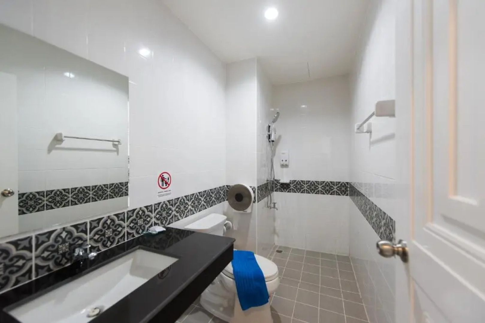 Vacation Time House by ZUZU