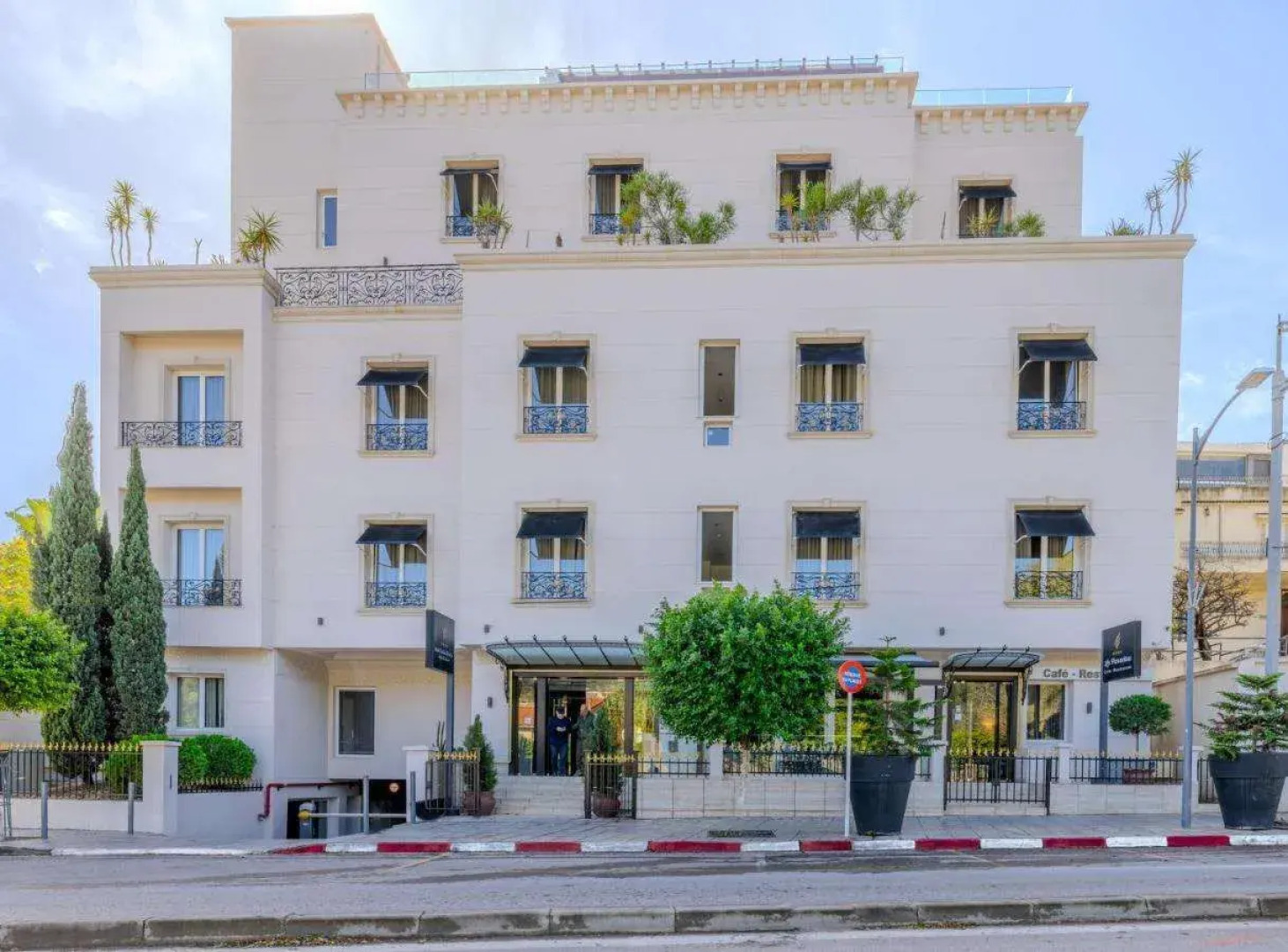 Отель Lalla Doudja