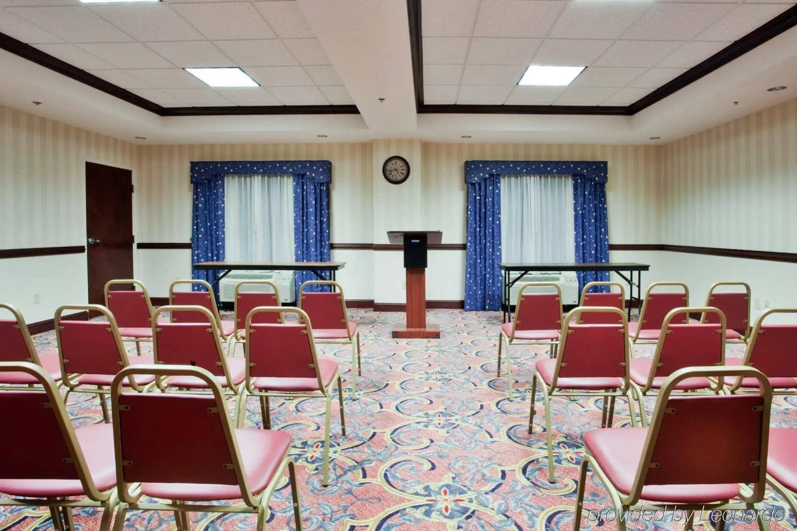 Holiday Inn Express Hotel & Suites Chesapeake by IHG