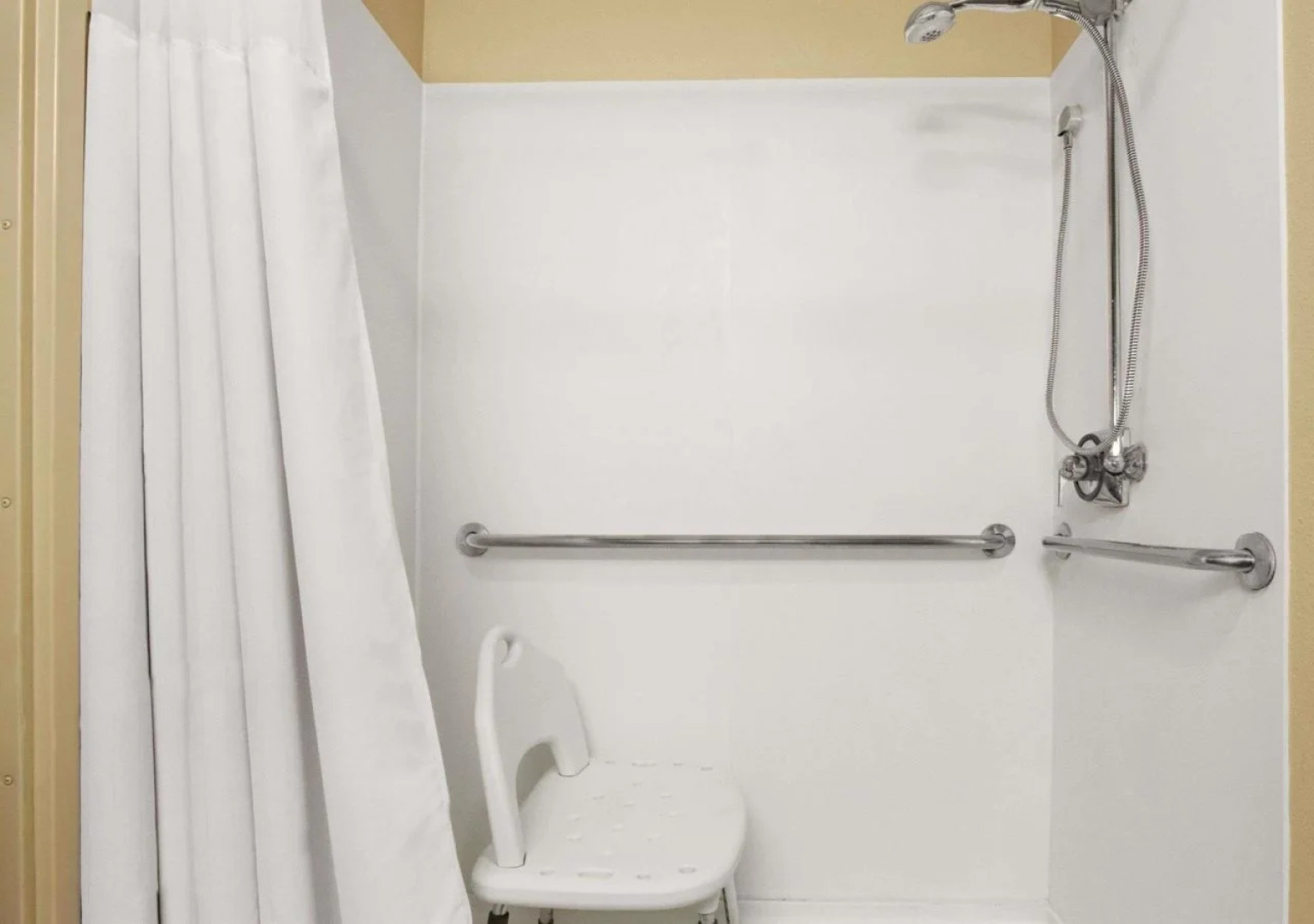 Siegel Suites - Shreveport Apartments