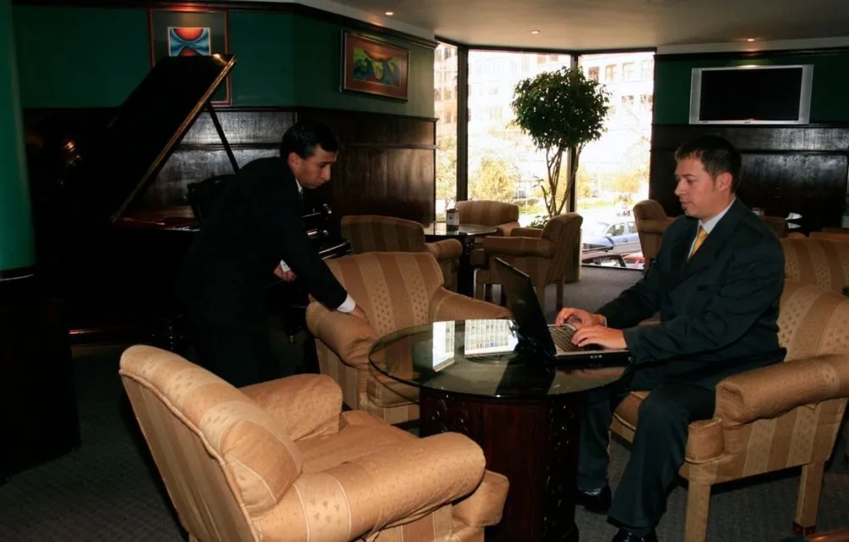 Real Plaza Hotel & Convention Center