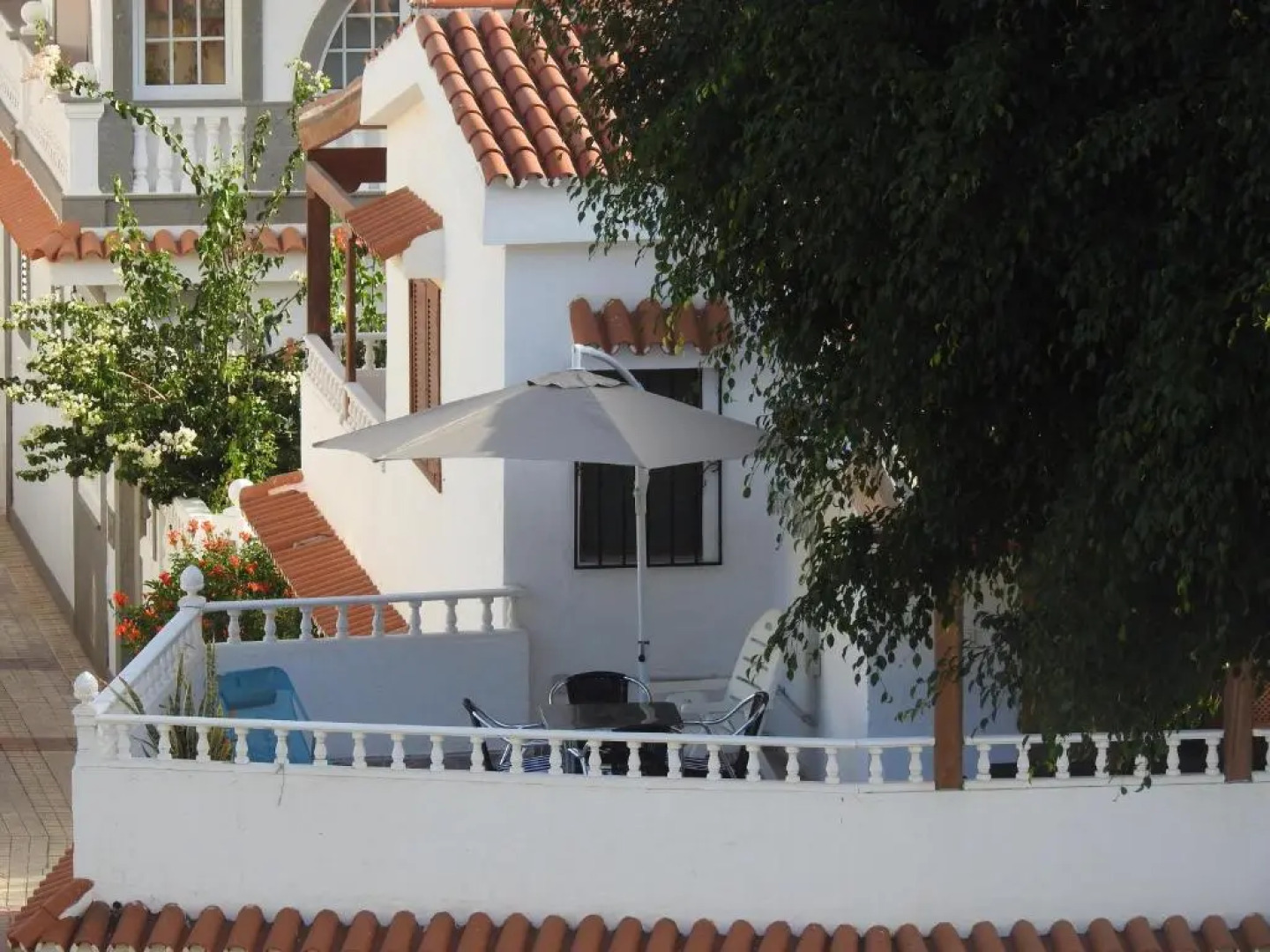 La Palmera1 casa al primer piso con 2 dormitorios - Two Bedroom House on the first floor --- La Palmera 2 casa en planta baja con 1 dormitorio, One Bedroom House on the Ground Floor