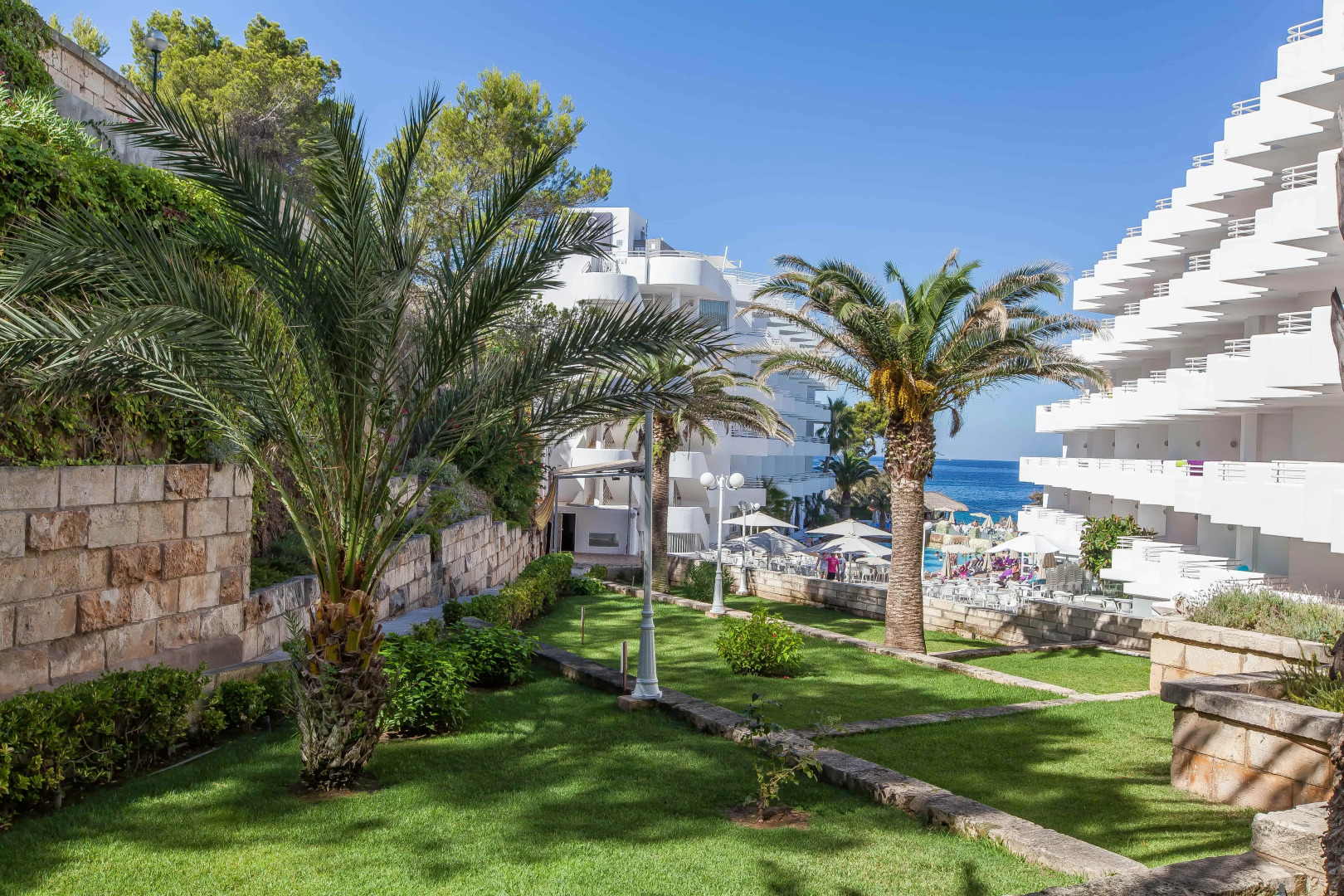FERGUS Style Cala Blanca Suites