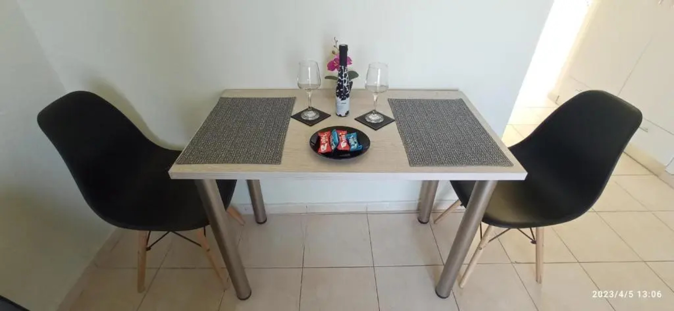 The Twins - Seaside Apartments - 1