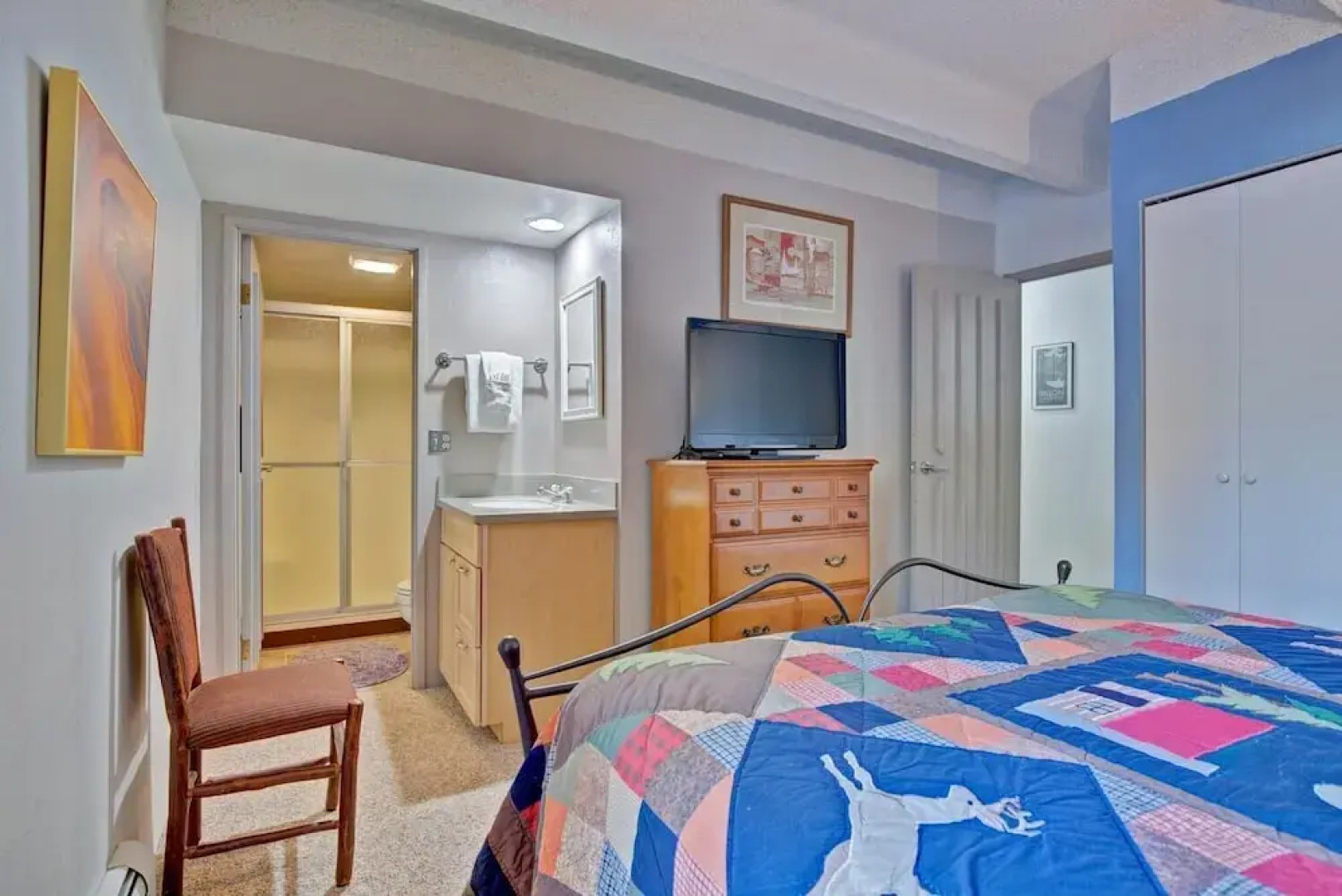 Ten Mile Island 2 Bd Plus Den - 3 Br condo by RedAwning