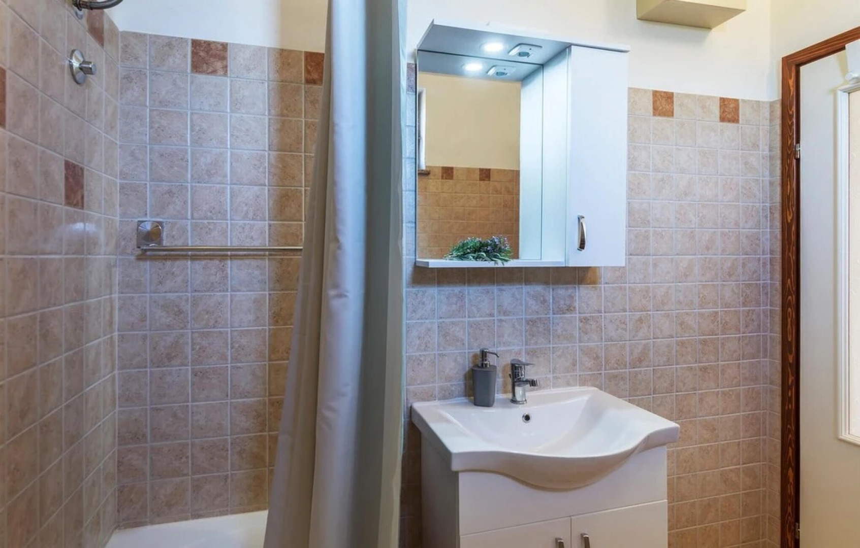 Stunning Home in Trget With Outdoor Swimming Pool, Wifi and 2 Bedrooms