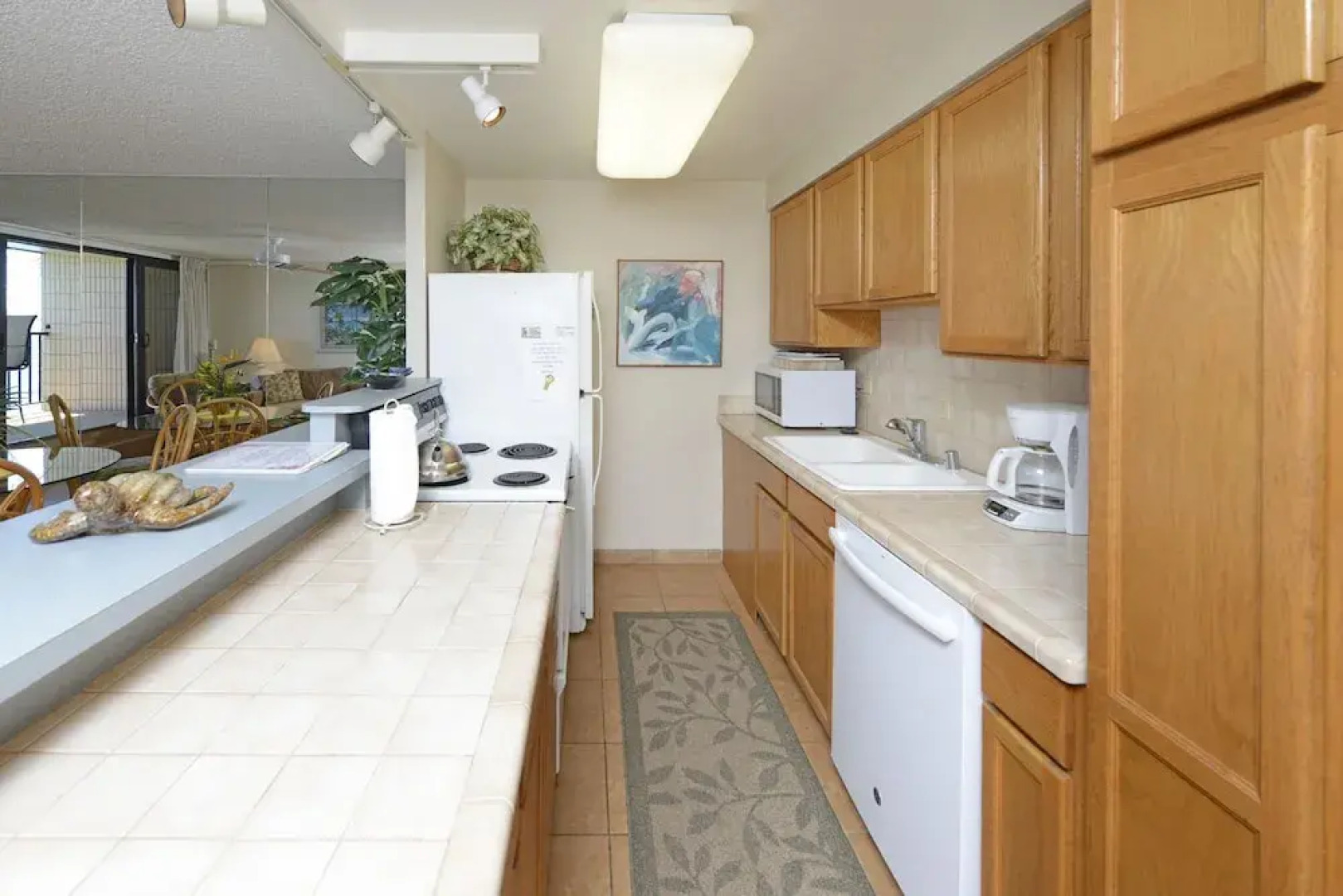 Kaleialoha #305 1 Bedroom 1 Bathroom Condo by Redawning