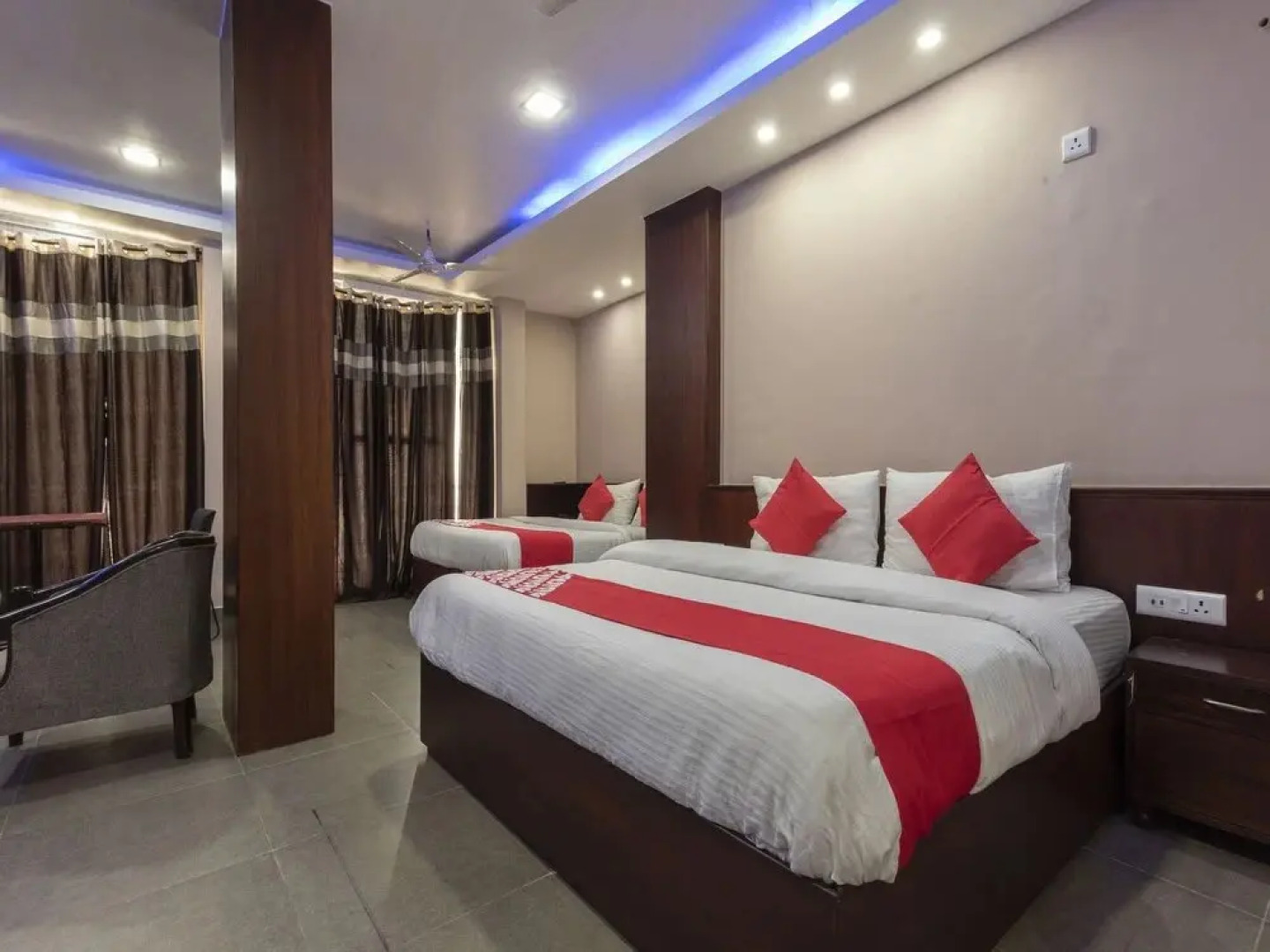 Diamond Vaishali By OYO Rooms