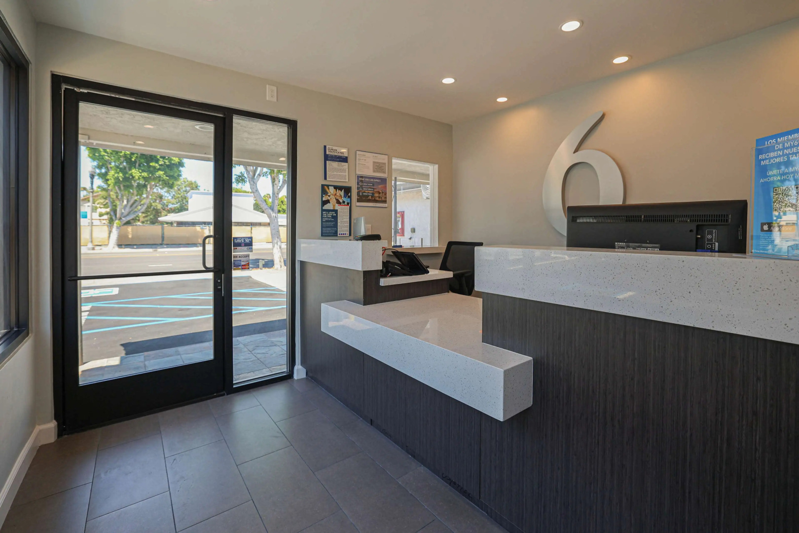 Motel 6 Tustin, CA – Orange County