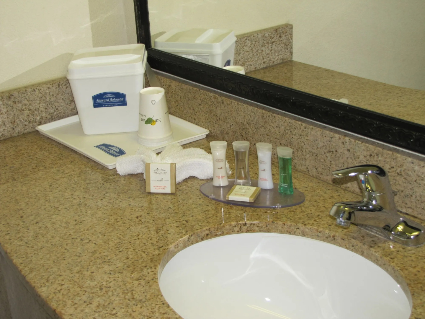 Howard Johnson Express Inn - Tallahassee