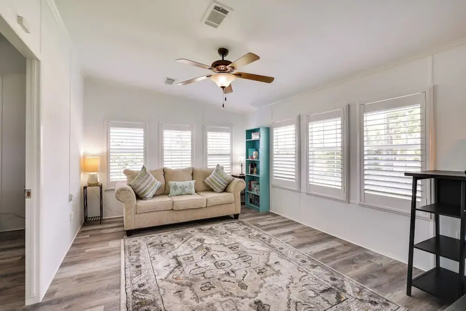 Sunny Fort Myers Home w/ Screened-in Porch & Grill