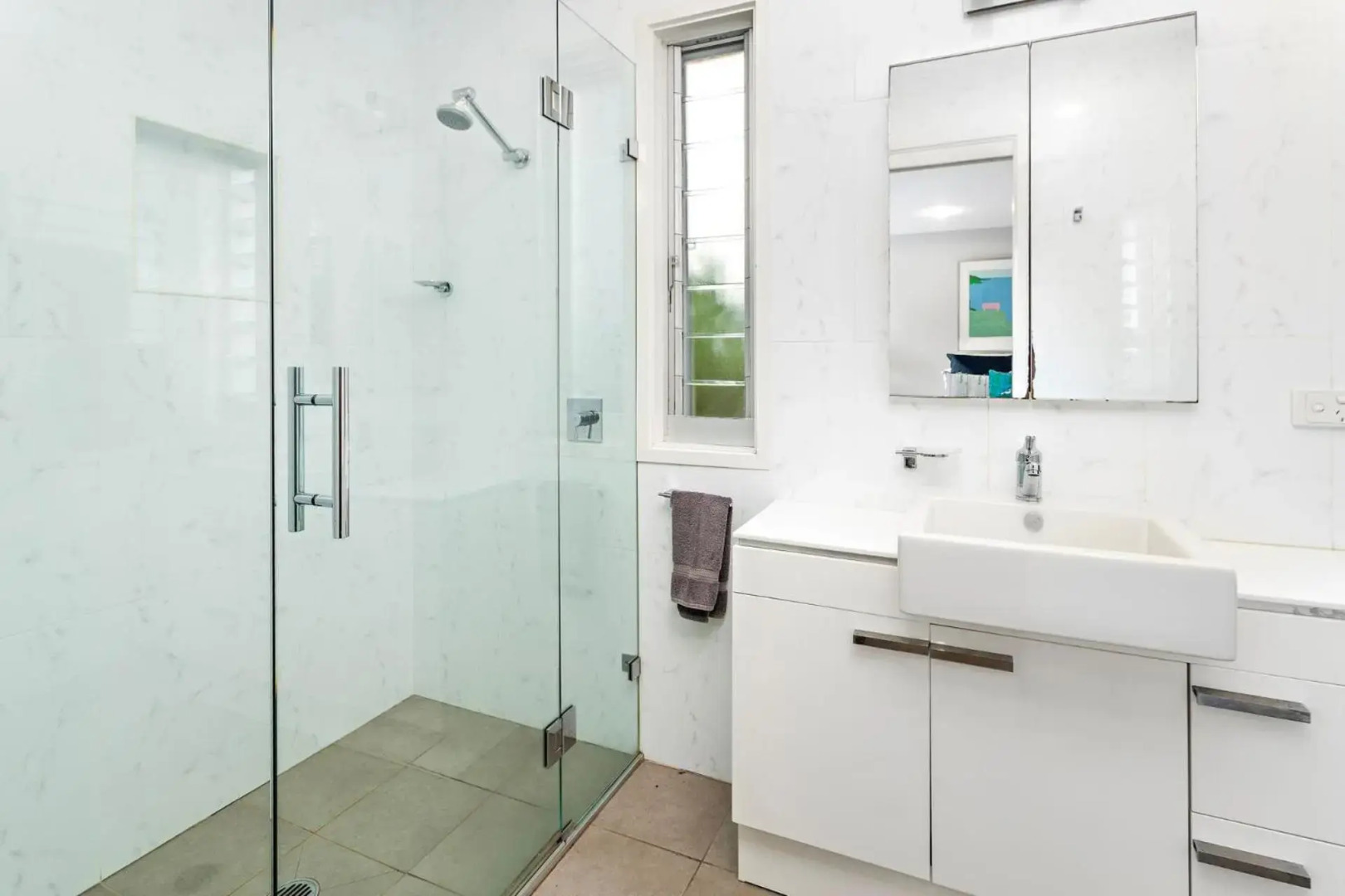 VUE DE LA MER Gerroa 4pm Check Out Sundays