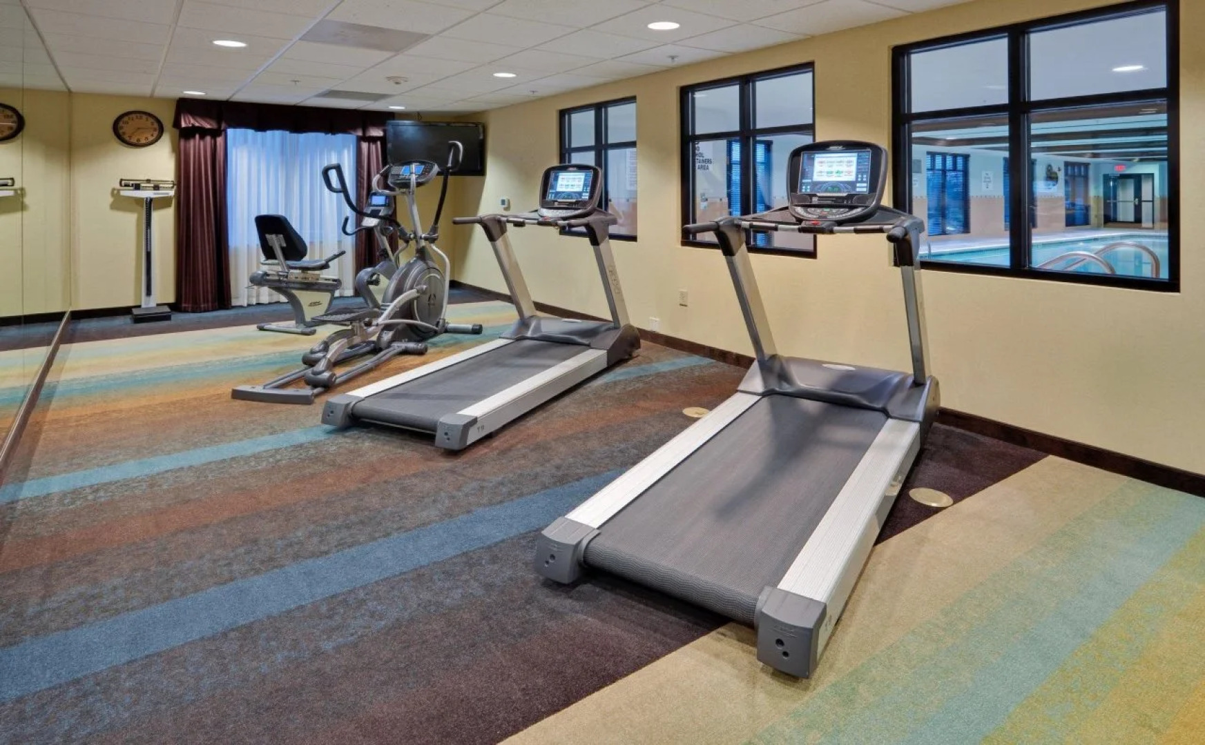 Holiday Inn Express & Suites Warminster - Horsham by IHG