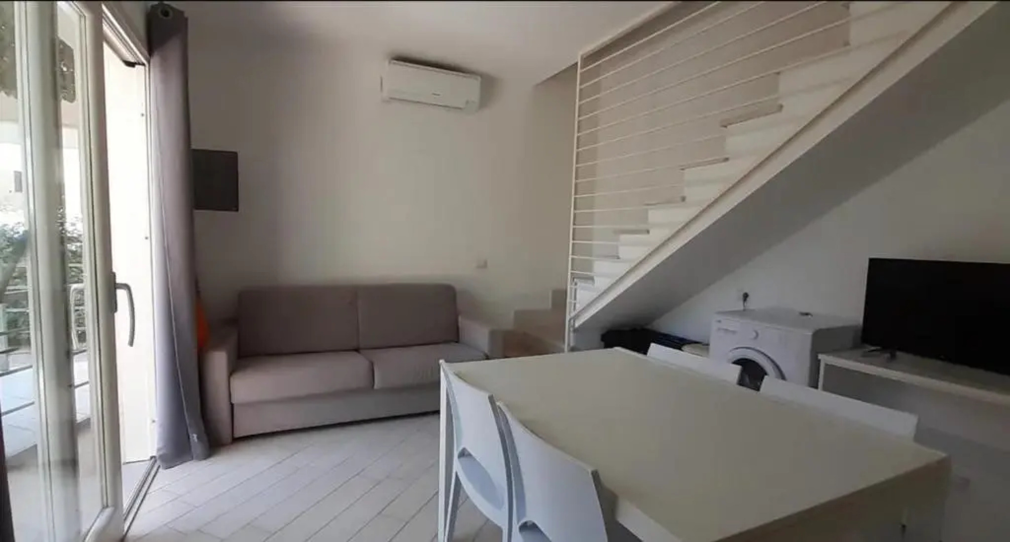 Villetta Federico climatizzata con giardino privato