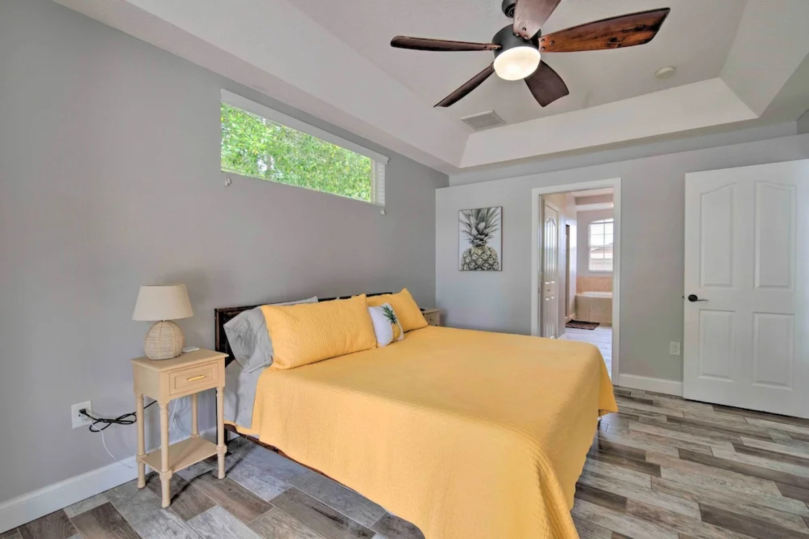 Airy Crystal River Retreat w/ Backyard Oasis!