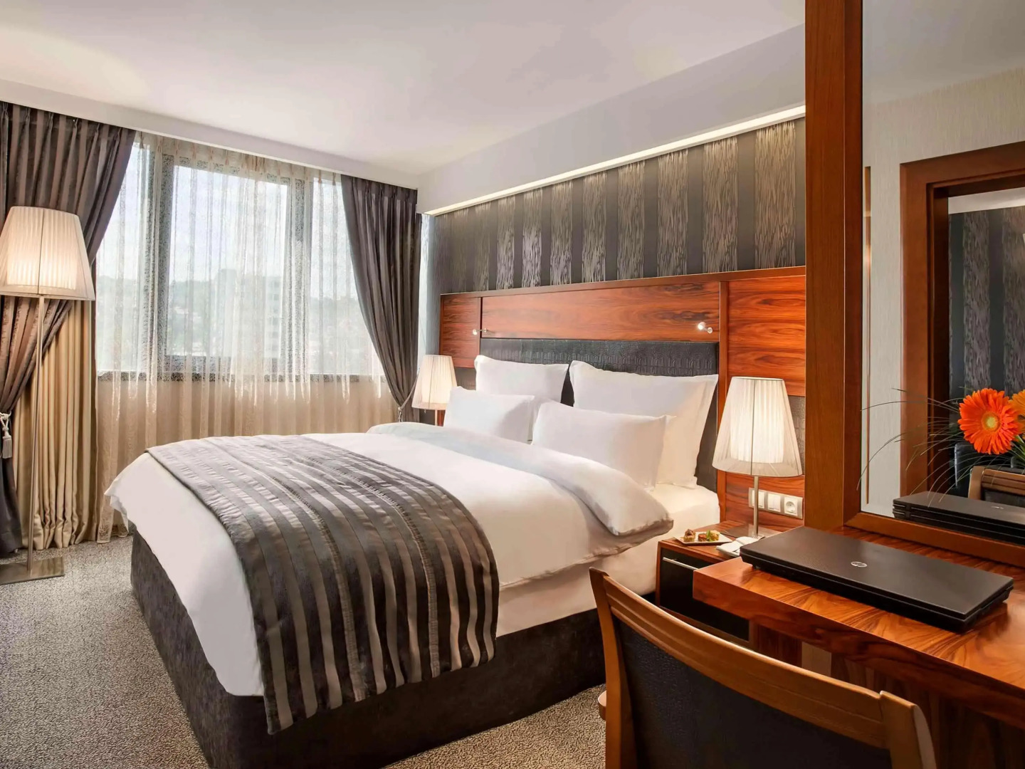 Отель Movenpick Hotel Sarajevo