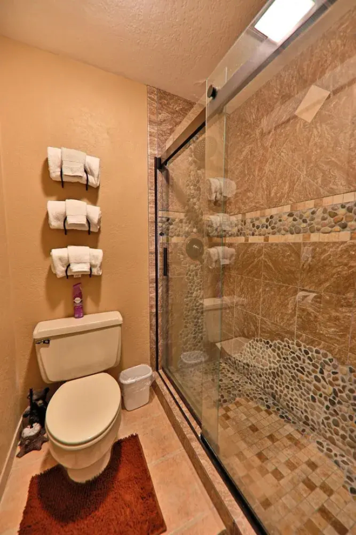 Snowblaze Athletic Club -a11 2 Bedroom Condo by RedAwning