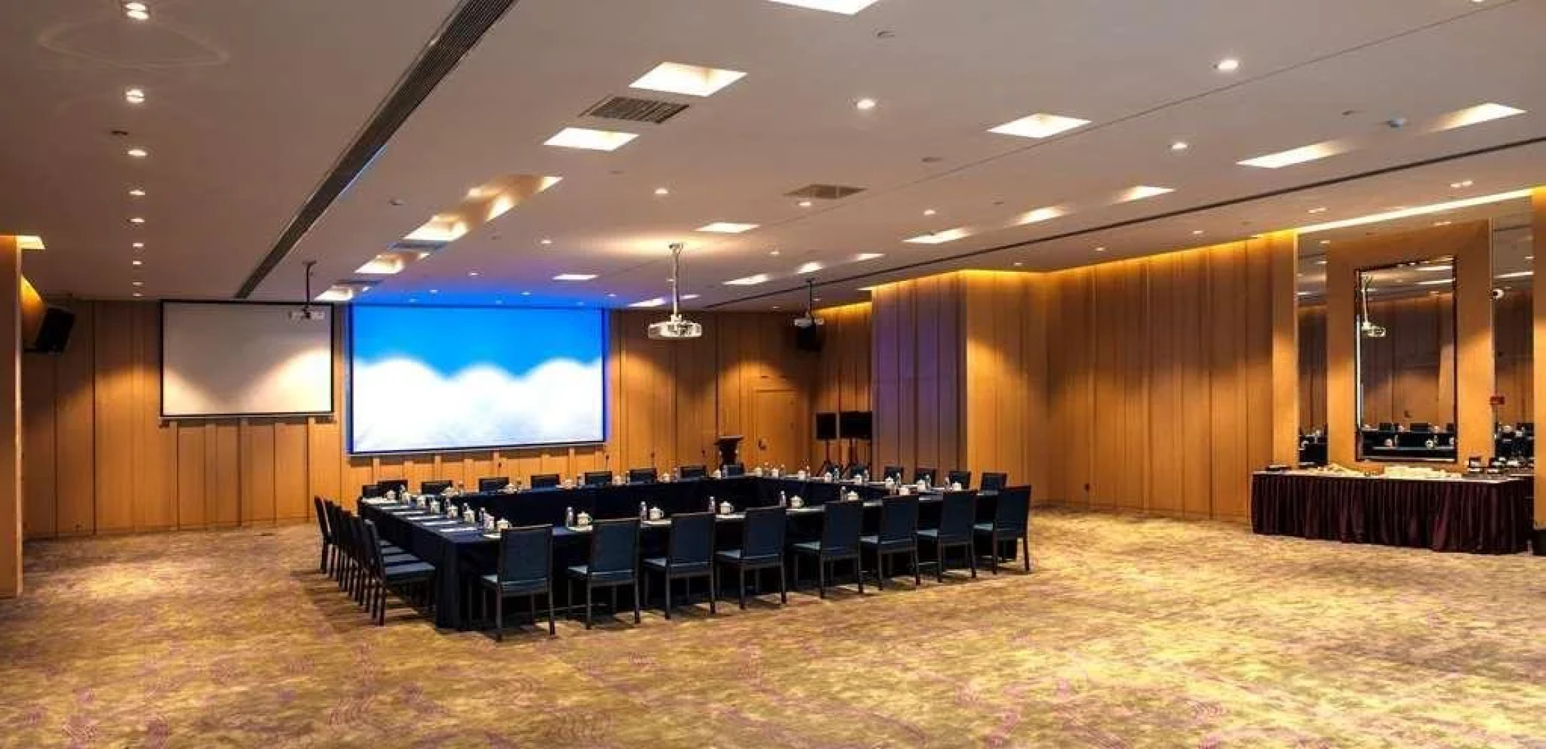 Yongzhou Chuang Fa Cheng XiaoXiangYi Hotel